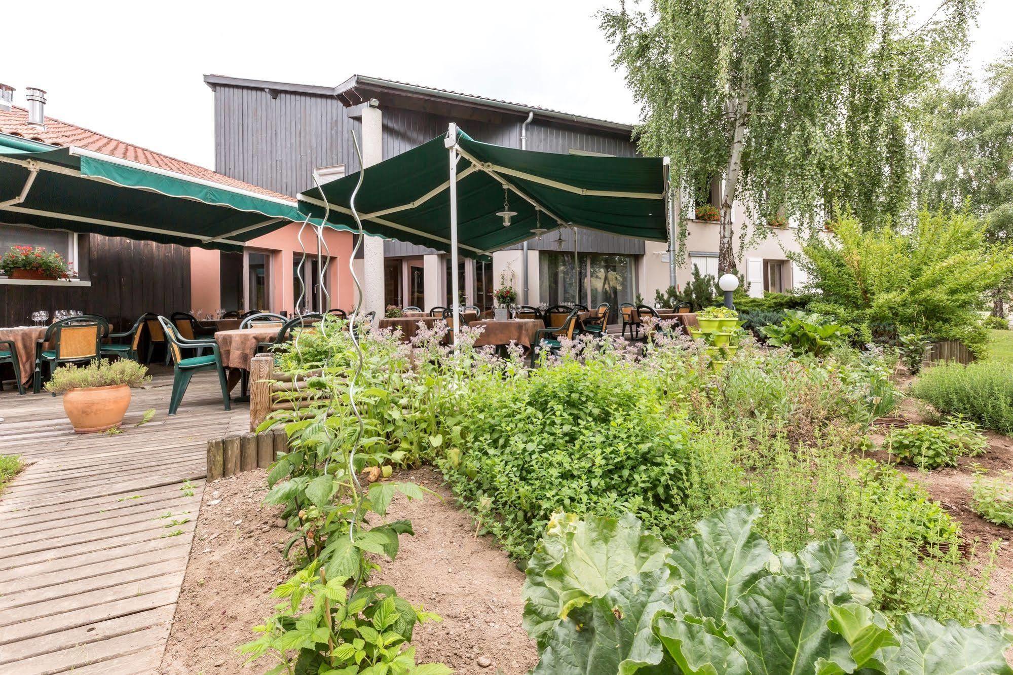 Hotel Restaurant La Tour Dunières Exteriör bild